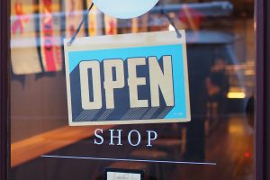 El congreso rechaza modificar la ley que regula los horarios comerciales